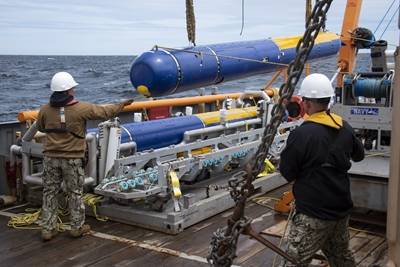 Knifefish UUV on ship deck